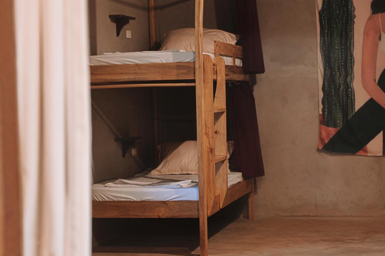 סיקיהור Fable Hostel מראה חיצוני תמונה